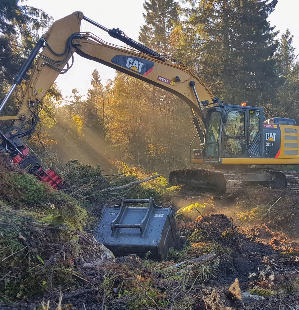 Bilde av Maskin med frer 18-26 tonn